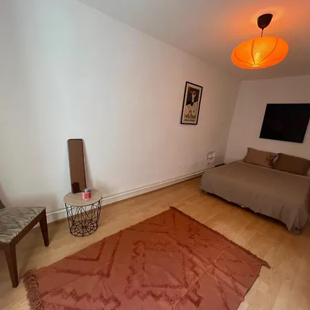 Welcoming House In With Large Terrace And Garden * Pully